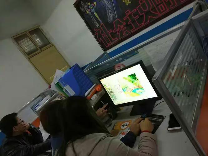 硕果累累秋意浓，桃李芬芳溢课堂——满溢科技赋能下的教学新景