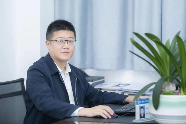 国家级一流课程负责人黄培森