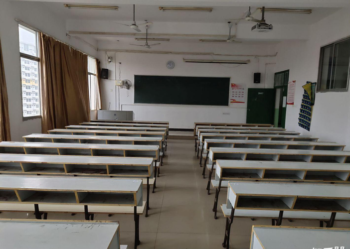 科技师范大学新生群 经济学国际经济与贸易法学法学